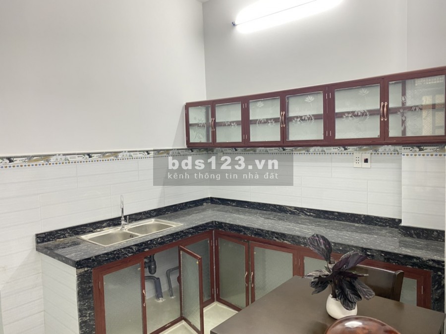 Chính chủ bán nhà gần chợ Bình Chánh