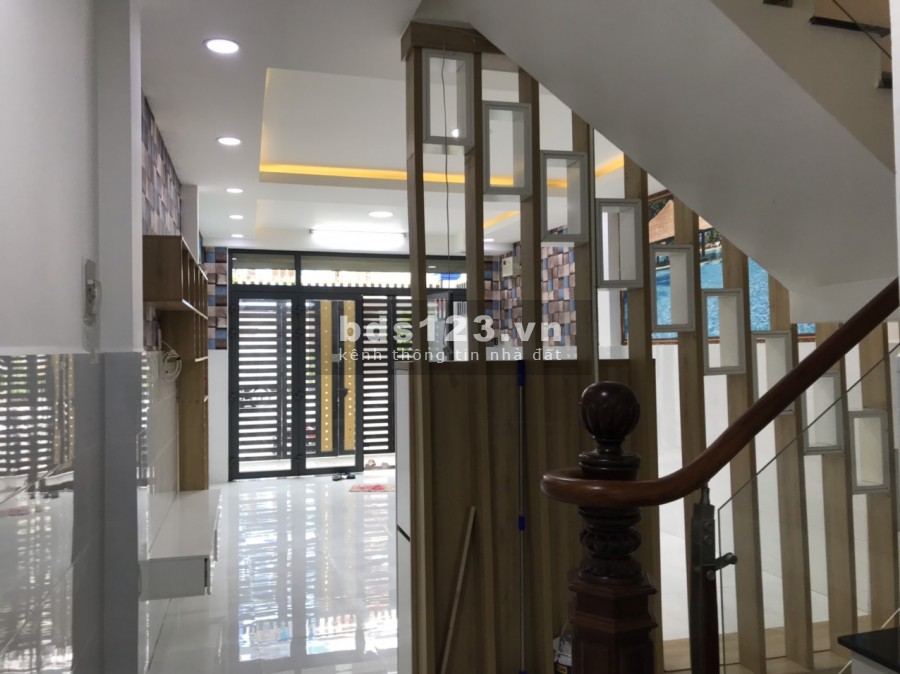 Nhà cực đẹp (4.2x16 nở hậu 4.7)đúc 3.5 tấm KDC Bình Phú Q6