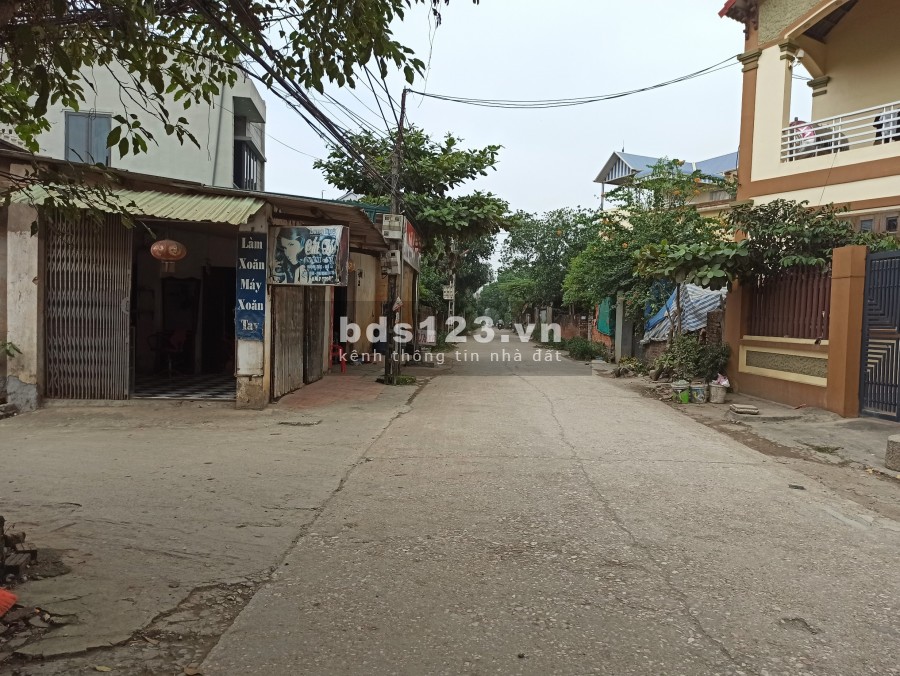 Bán nhanh mảnh đất gần chợ Trường Yên
