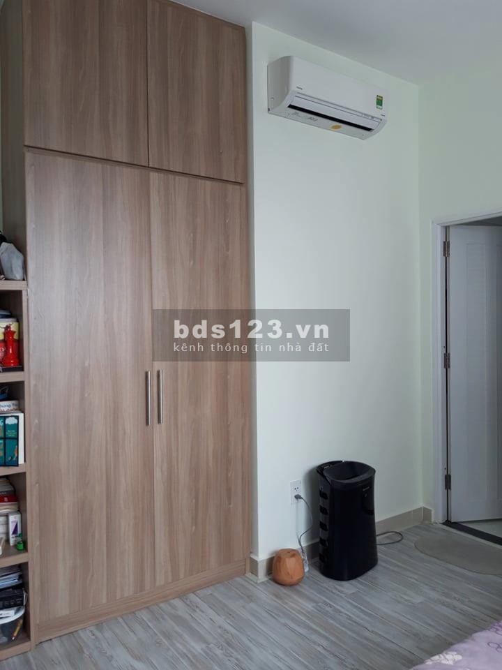 Tôi kẹt tiền cần bán gấp căn Topaz City ngay cầy chữ Y Q8. 73m2 2pn 2wc có 1 số nội thất giá rẻ