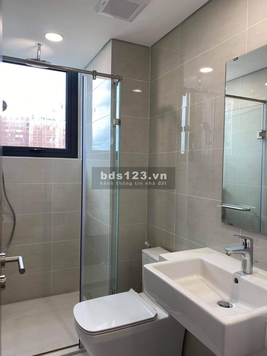 Giá tốt phải chốt ngay! Eco Green bán căn 2PN tầng trung view Q1 3.6 tỷ ( full phí ). LH:0933120416