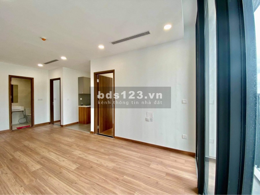 Giá tốt phải chốt ngay! Eco Green bán căn 2PN tầng trung view Q1 3.6 tỷ ( full phí ). LH:0933120416
