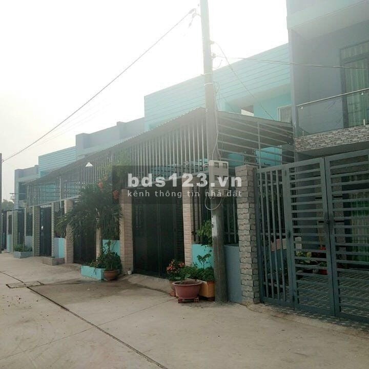 Nhà cần bán 5x20 nằm trên đường Hoàng Phan Thái !!!!
