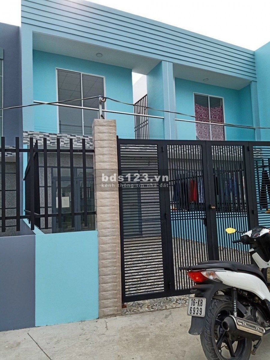 Nhà cần bán 5x20 nằm trên đường Hoàng Phan Thái !!!!