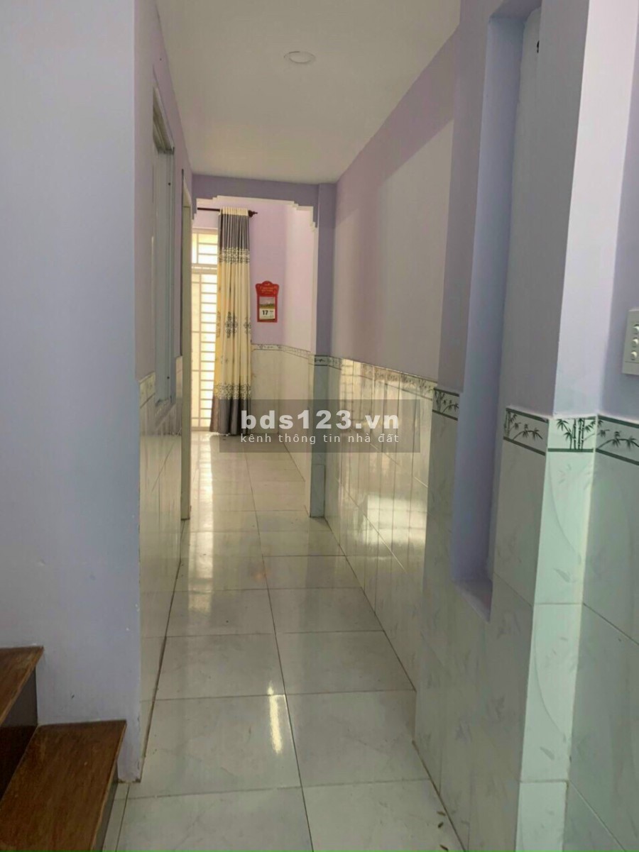 Bán nhà chính chủ 1 trệt 1 lầu ngay cạnh chợ Chánh Lưu, SHR, 150m2 LH: 0945.147.370