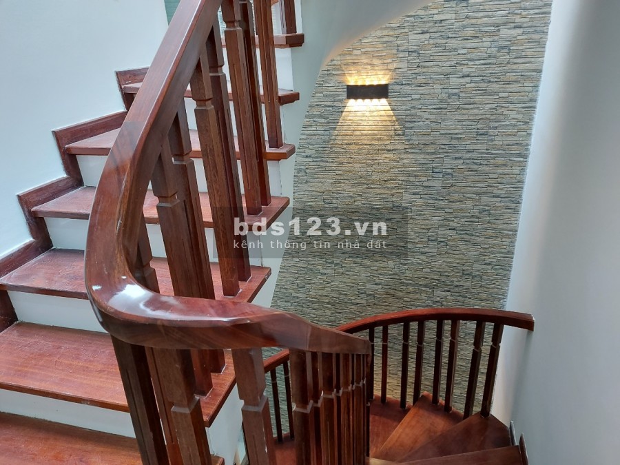 Nhà hồ Hạ Đình, Thanh Xuân. 50m2 x 5 tầng xây mới, ô tô vào nhà, thoáng trước sau, giá chỉ 6.6 tỷ