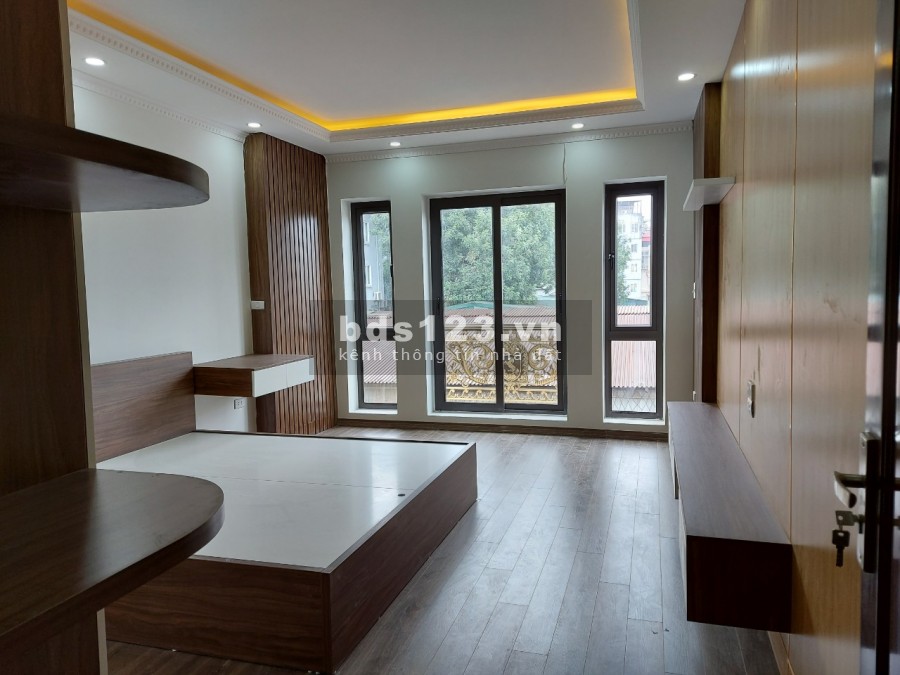 Nhà hồ Hạ Đình, Thanh Xuân. 50m2 x 5 tầng xây mới, ô tô vào nhà, thoáng trước sau, giá chỉ 6.6 tỷ