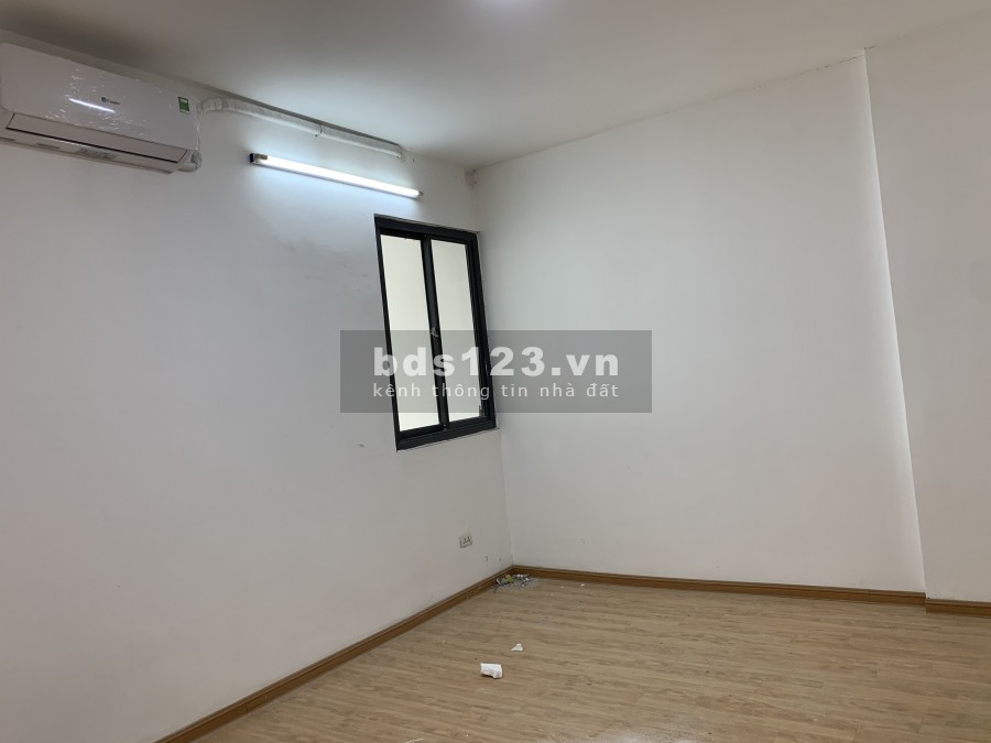 Cho thuê Chung cư Golden West Lê Văn Thiêm 3 ngủ cơ bản 12 triệu. Lh 0377983070