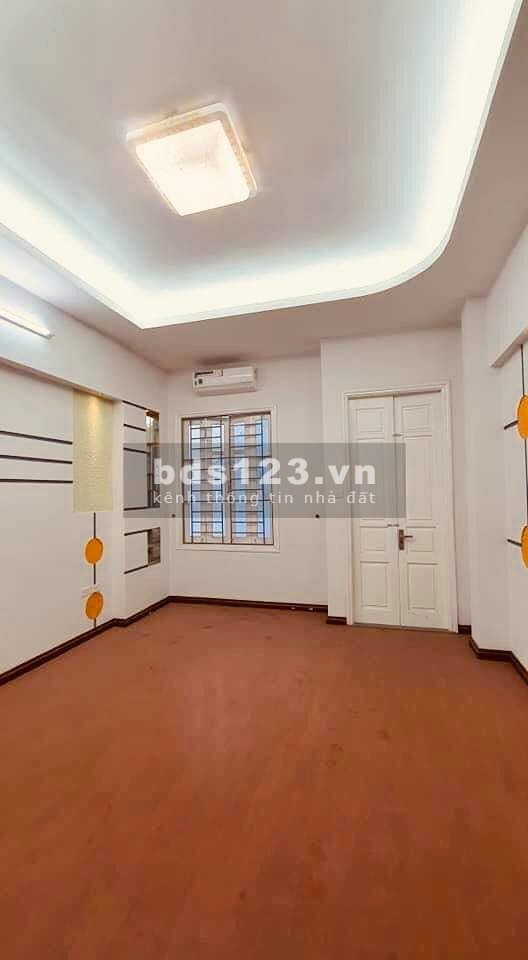 Bán nhà lô góc ngõ 1150 Láng – Chùa Láng, 50m2 * 5T, ngõ thông, cho thuê cực tốt, giá 5,1 tỷ.