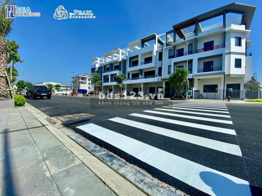 Bán Nhà Phố Liền Kề View Sông - Gần KCN Thuận Đạo
