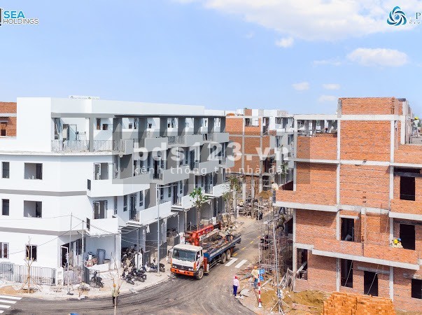 Bán Nhà Phố Liền Kề View Sông - Gần KCN Thuận Đạo