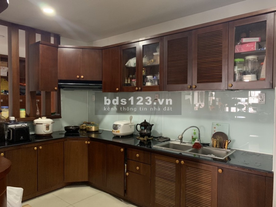 Tôi cần bán gấp căn hộ Giai Việt 854 Tạ quang Bửu Q8, 115m2 3 phòng SHR