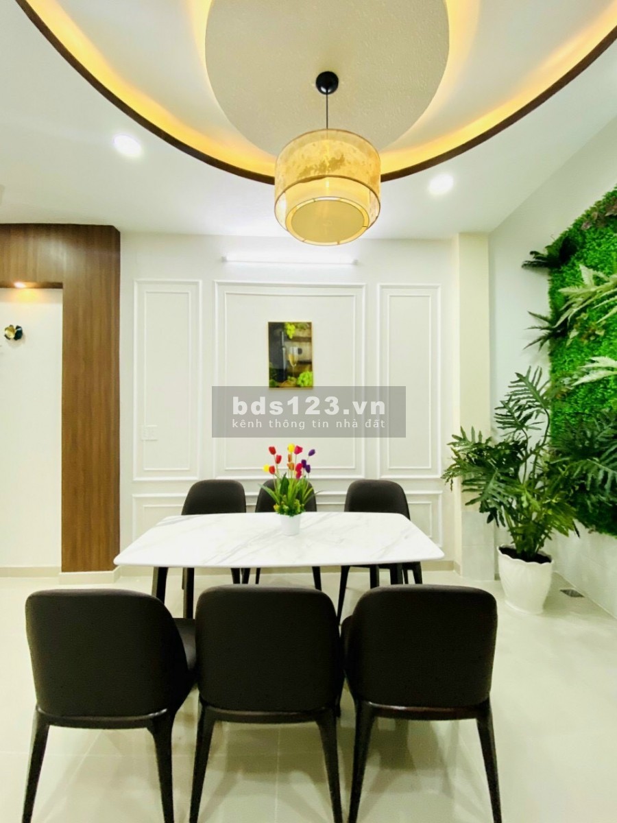 Bán nhà phố đẹp Đường số 18, Phường 08, Quận Gò Vấp