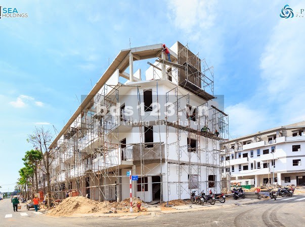 Bán Nhà Phố Liền Kề View Sông - Gần KCN Thuận Đạo