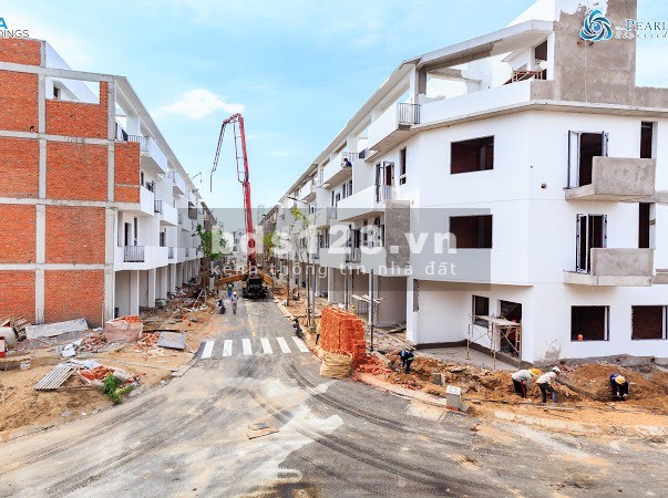 Bán Nhà Phố Liền Kề View Sông - Gần KCN Thuận Đạo