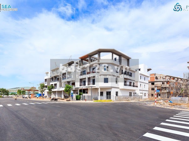 Bán Nhà Phố Liền Kề View Sông - Gần KCN Thuận Đạo