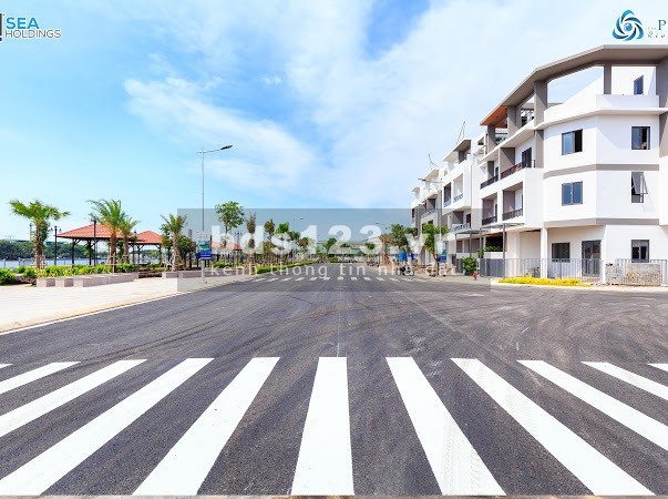 Bán Nhà Phố Liền Kề View Sông - Gần KCN Thuận Đạo