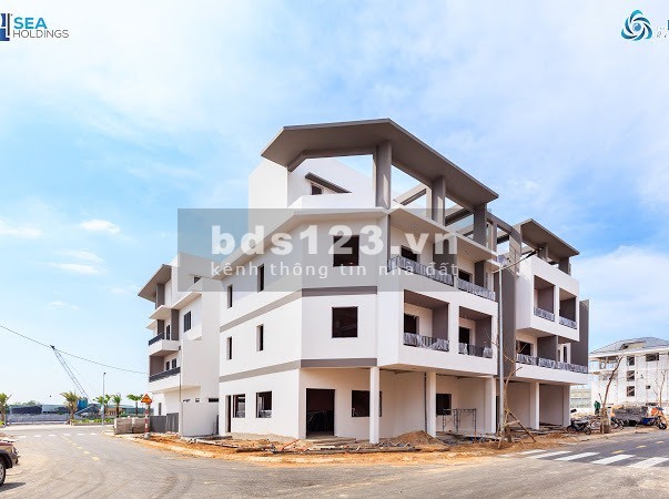 Bán Nhà Phố Liền Kề View Sông - Gần KCN Thuận Đạo