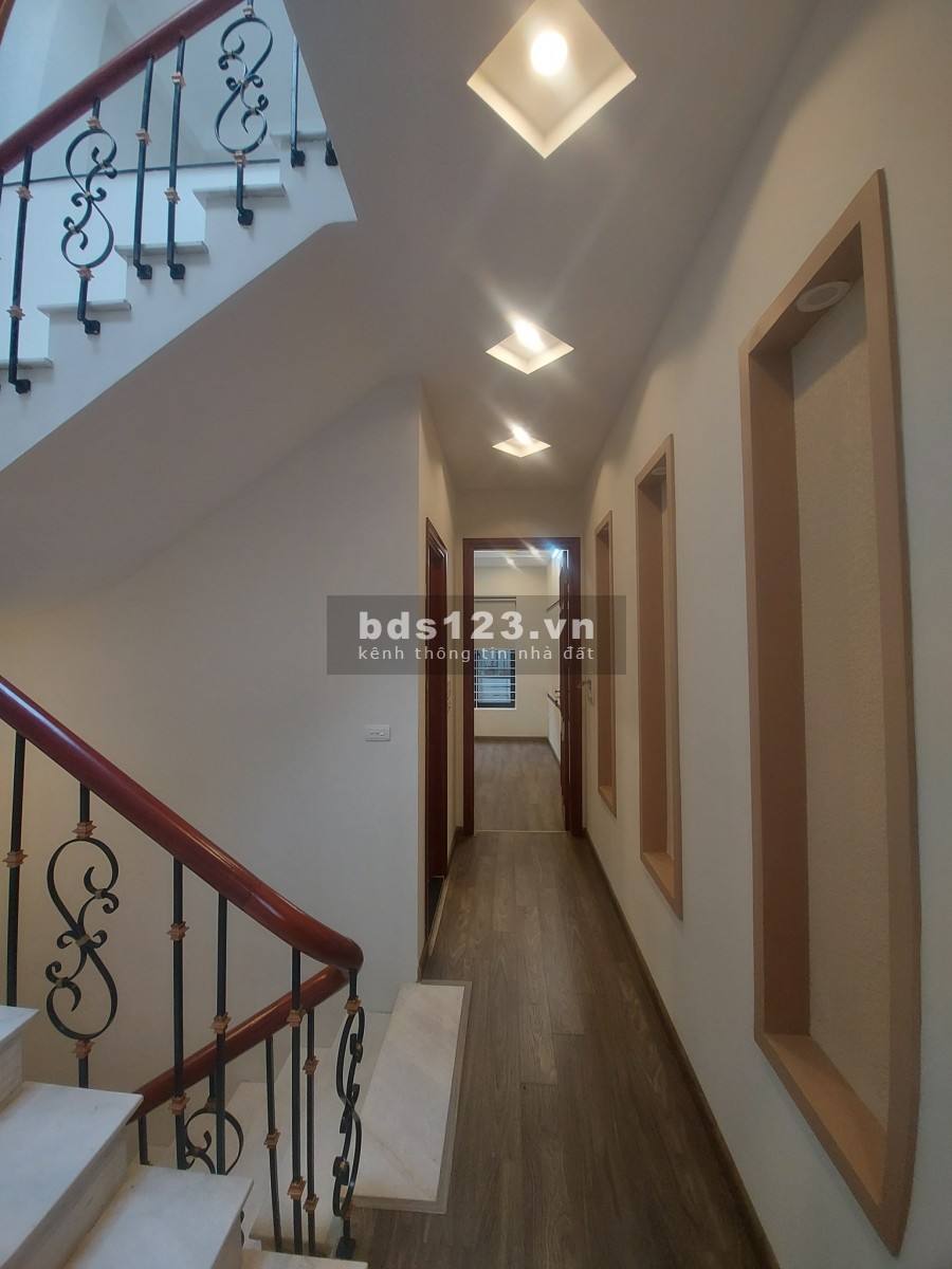 Bán Gấp Nhà Đẹp Phố Vũ Trọng Phụng, 50m², 5T, MT 3.8m, 6.1 tỷ