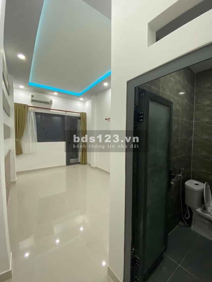 Quận 10, Hẻm 3,3m, Ba Tháng Hai, 4 tỷ, nhà 2 tầng, Chủ ở lâu đời