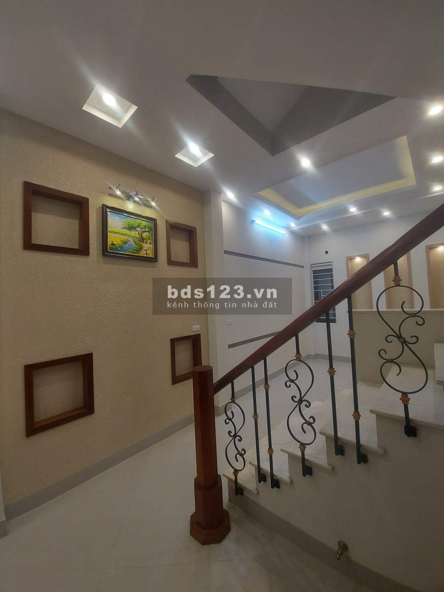 Bán Gấp Nhà Đẹp Phố Vũ Trọng Phụng, 50m², 5T, MT 3.8m, 6.1 tỷ