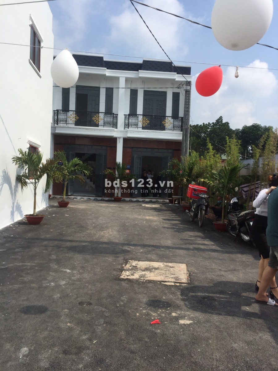 Mới Xây Xong Chưa Ai ở. Nhà Đúc Thật 4x15 Mặt Tiền Đường Nhựa
