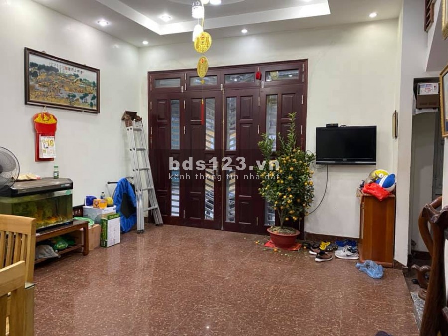 Cần bán gấp nhà Mặt ngõ Nguyễn Khiết 1.4 tỷ, 15mx3T, oto cách 10m