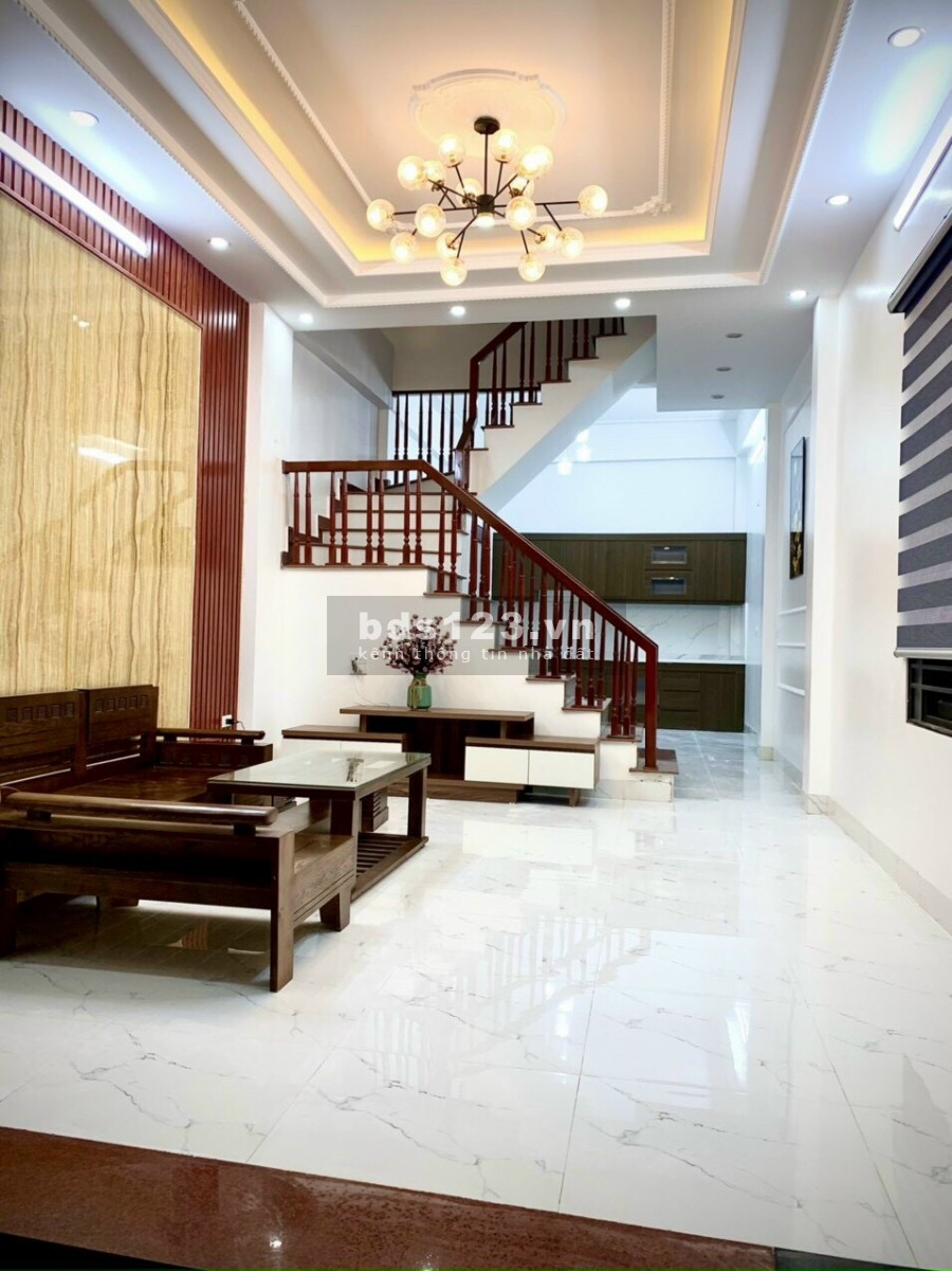 Bán nhà 3 tầng phố Ỷ Lan, Ngọc Châu 46.3m2, hướng Tây, 1 tỷ 650, nhà đẹp