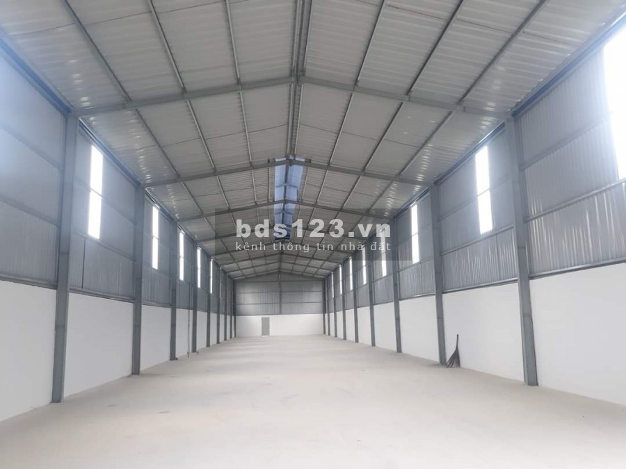 Cho thuê kho gần Tp mới Bình Dương. Diện tích 300m2. Đường nhựa xe container. Điện 3 pha. Kho xây mới 100%