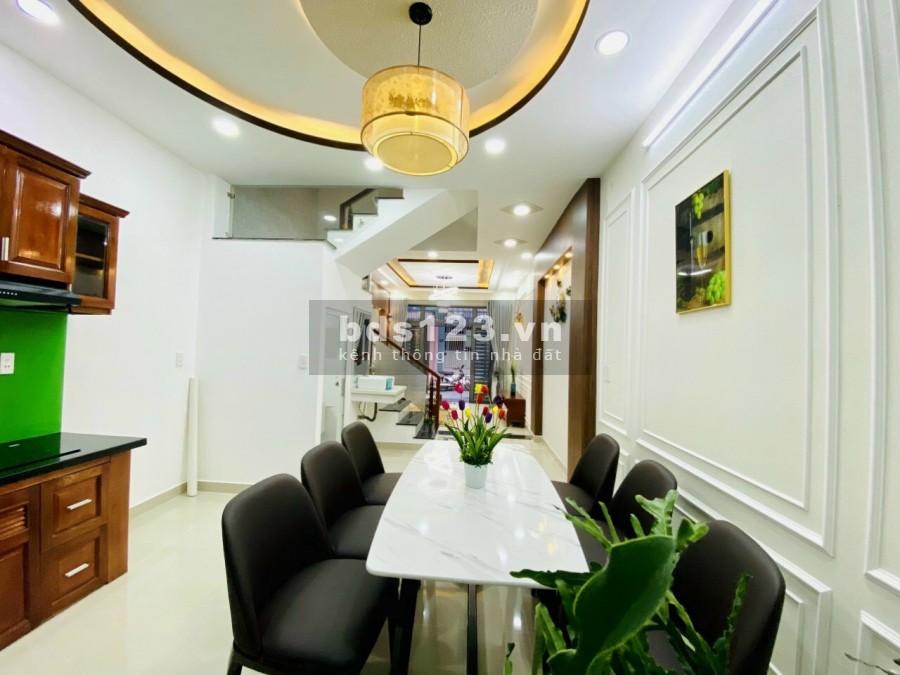 Bán nhà phố đẹp Đường số 18, Phường 08, Quận Gò Vấp