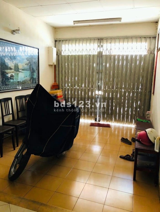 Bán gấp nhà mới 2 tầng hẻm nhựa 6m trung tâm Bình Thạnh sẵn sàng đón tết
