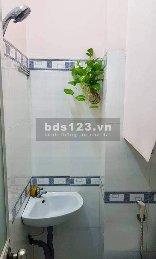 Kẹt tiền bán gấp nhà Nguyễn Thái Sơn Phường 4, Gò Vấp, chỉ hơn 8 tỷ TL. LH:0832123112