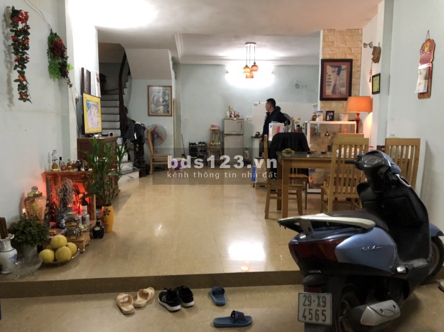 Chính chủ cho thuê nhà riêng tại ngõ 521 Trương Định, Hoàng Mai, DT 50m2x2.5 tầng, Giá 5.5tr/th LH 0912 552 571