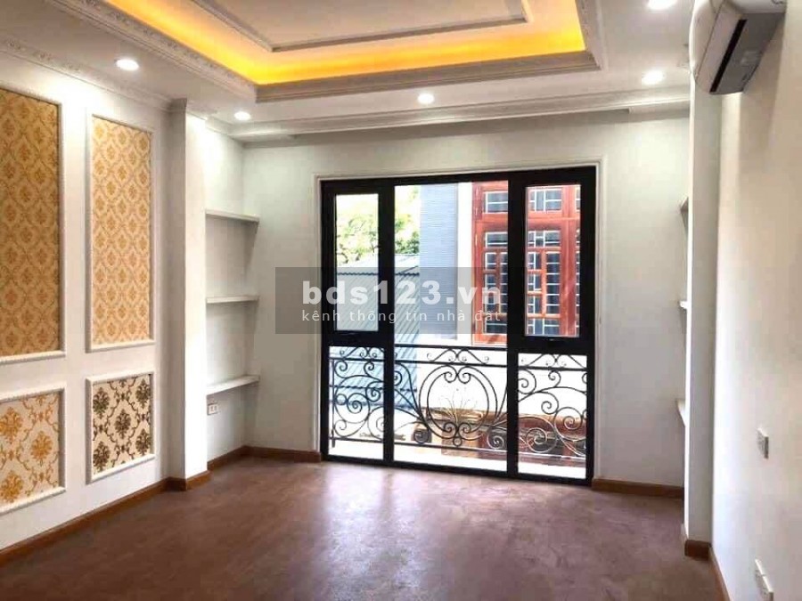 Bán bằng mọi giá 48m 5T 6.6 tỷ Hoàng Văn Thái,Thanh Xuân, gara ô tô,nhà mới