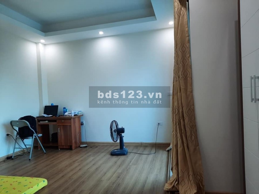 Bán nhà phố Trương Định, Hoàng Mai 43m2 4 tầng 2 tỷ 1. LH A.Tuấn 0327283895