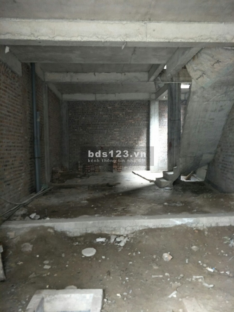 Bán nhà Phố Trạm, Long Biên ô tô tránh, gara ô tô, 68m2, 4 tầng, 5 tỷ. KD.