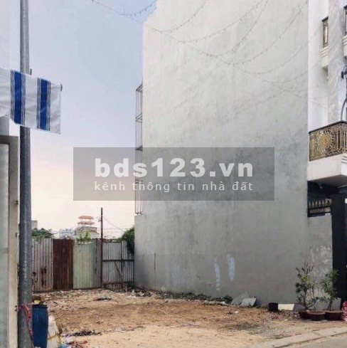 Cần bán lô đất ngay coop mart Hoà Bình, phường Hiệp Tân, Quận Tân Phú. SHR. Giá 2.2tỷ/90m2. Bao công chứng