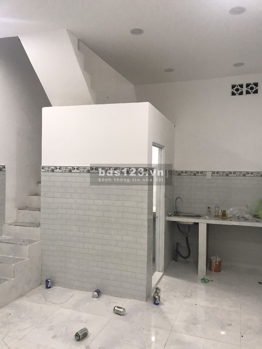 Chuyển công tác bán gấp nhà 1 lầu, 40m2, giá tốt, TT Thủ Đức