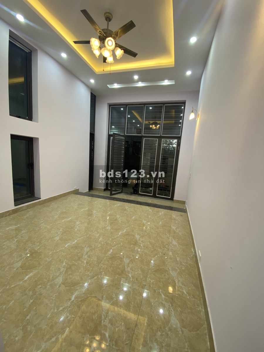 [Giảm 500 triệu] bán nhanh trước tết nhà Ngọc Lâm 38m2 4 tầng giá chỉ 3 tỷ????