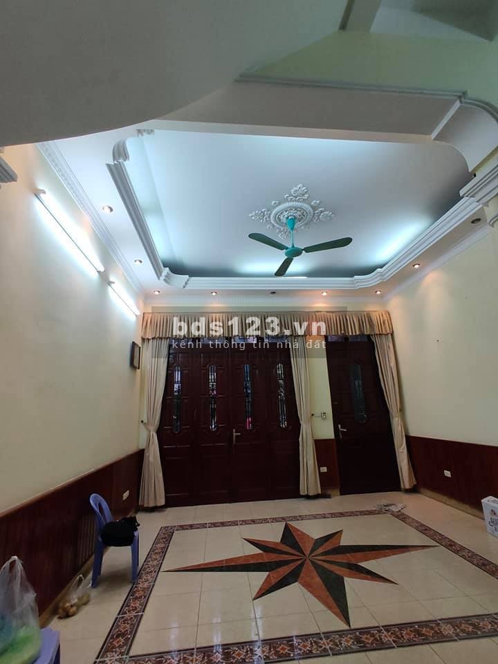 Cực hiếm! Nhỉnh 2 tỷ có nhà dt 44m 6 tầng, mt 6m phố Kim Hoa