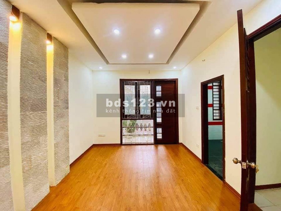 Nguyễn Trãi 8 TẦNG THANG MÁY, Ô TÔ tránh , KINH DOANH đỉnh mặt tiền 4.5m 5.5 tỷ