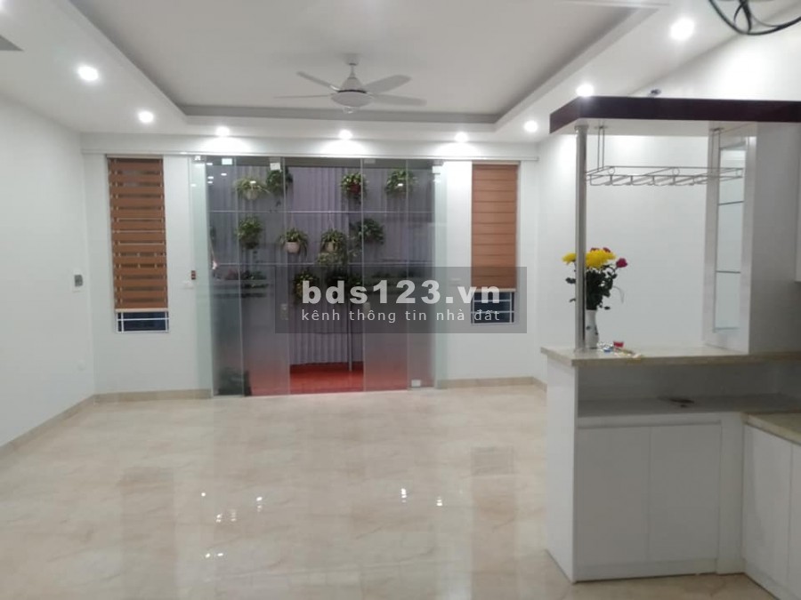 Bán nhà đẹp 6 tầng Lạc Long Quân, Tây Hồ, Kinh doanh cho thuê dòng tiền, DT 79m, MT 5,6m, giá 6,1 tỷ.
