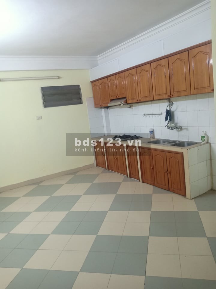 Bán nhà CẦU GIẤY, Ô TÔ thông 57mx3 tầng, đẹp ở luôn chỉ 5 tỷ.
