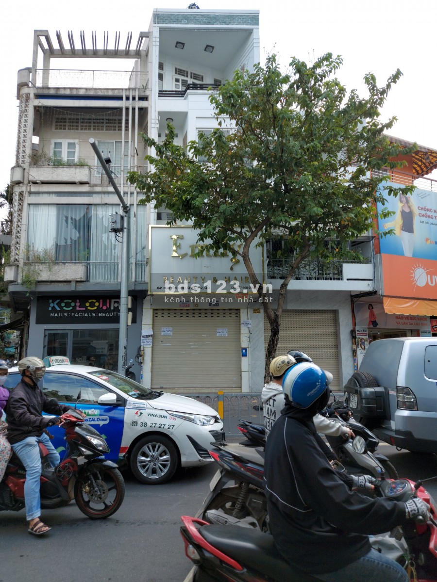 Bán nhà MT Sư Vạn Hạnh, Quận 10 gần 3/2, DT: 4,2x13m trệt 2 lầu, HĐT: 45tr/th, giá 15,8 tỷ TL
