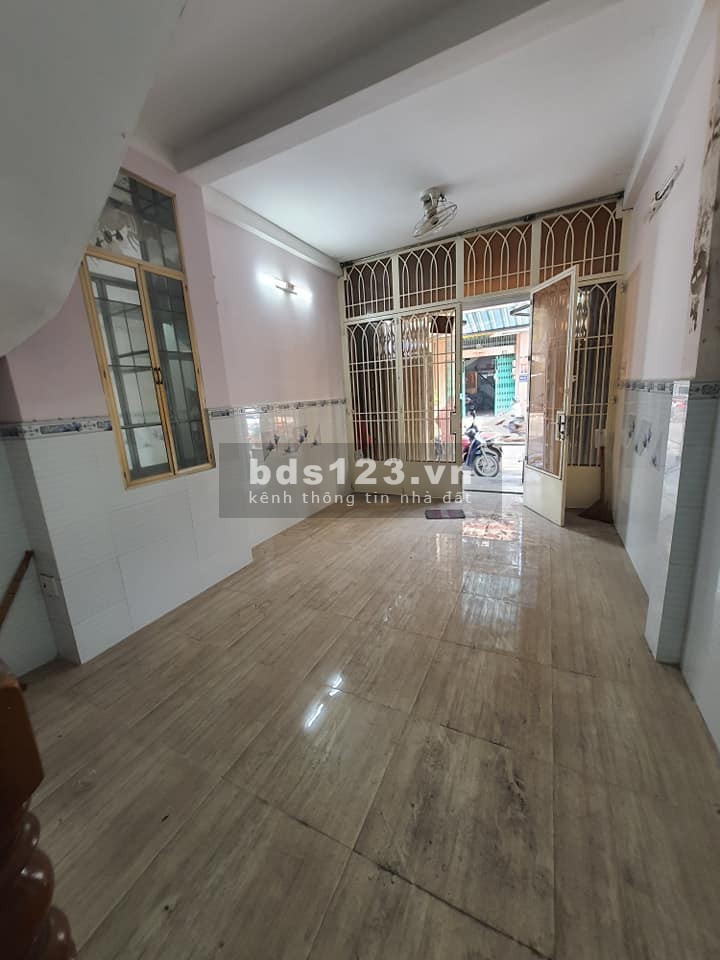 Bán nhà HXH 664 Nguyễn Đình Chiểu Phường 3, Quận 3, DT 40 m, 6,8 tỷ.