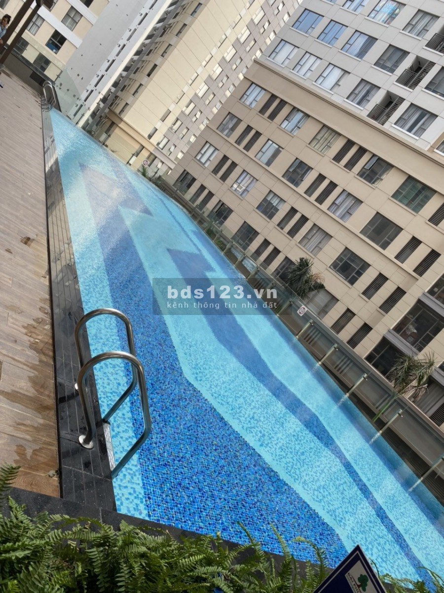 Cần cho thuê căn hộ Sài Gòn Royal 2PN, 1WC, giá 18 triệu bao phí