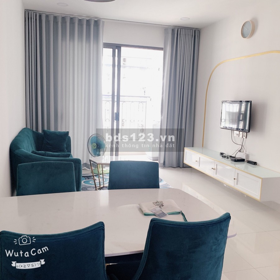 Cần cho thuê căn hộ Sài Gòn Royal 2PN, 1WC, giá 18 triệu bao phí