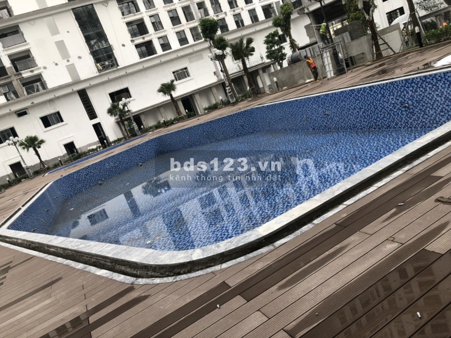 Bán rẻ nhất tòa E3 căn 105m2, 3 ngủ, 2 ban công full đồ, vào ở luôn