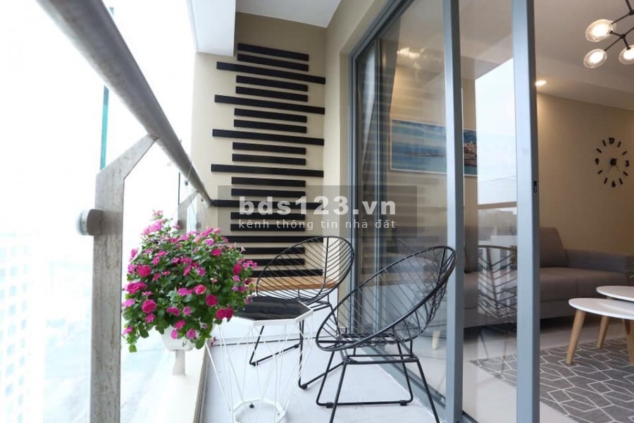 Cần cho thuê căn hộ Gold View Quận 4 dt 81m2, 2PN, 2WC giá 15 triệu/tháng