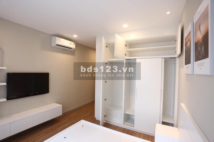 Cần cho thuê căn hộ Gold View Quận 4 dt 81m2, 2PN, 2WC giá 15 triệu/tháng